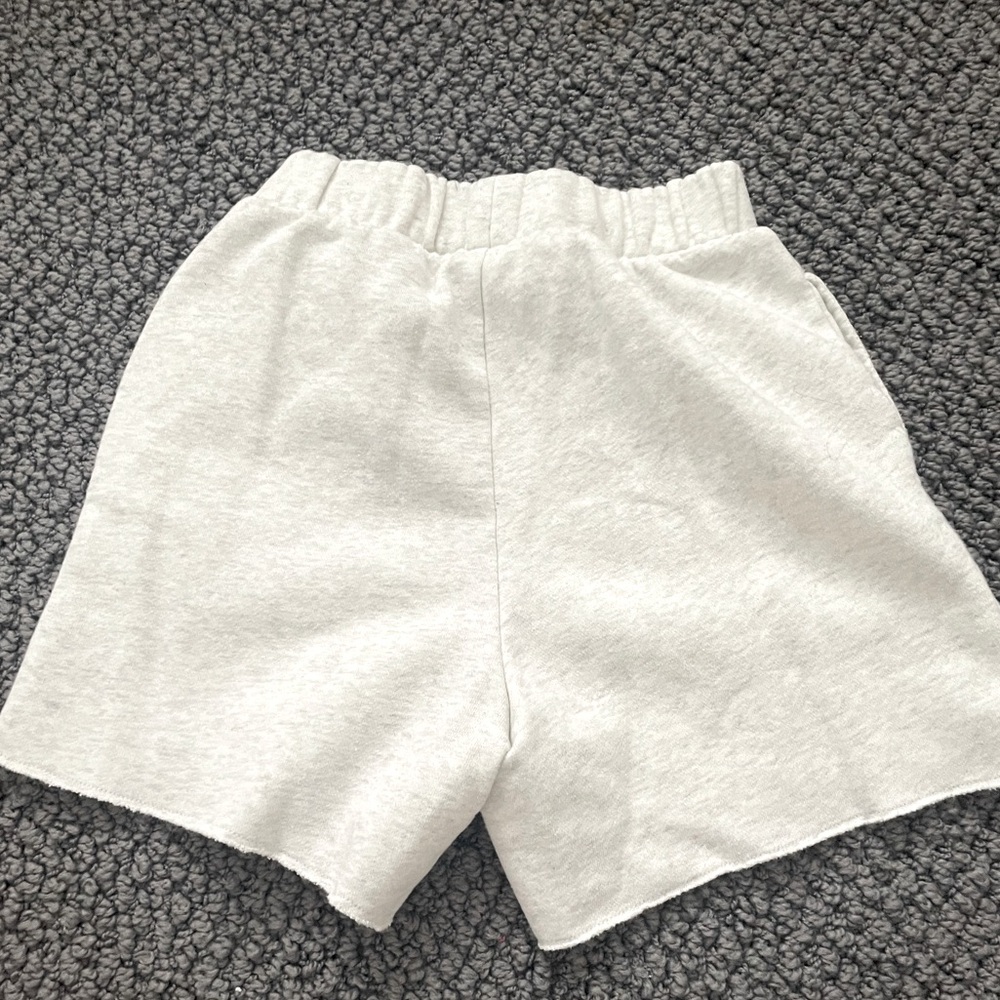 gap grey shorts!!!